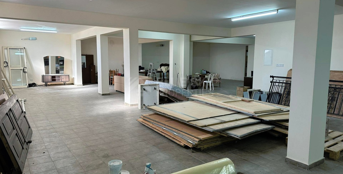 Exceptional Bargain , Three  Two-Bed Apartments, Restaurant, Basement & Development Plot for sale