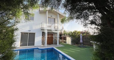 Four Bedroom House with Pool for Rent in Ypsonas.