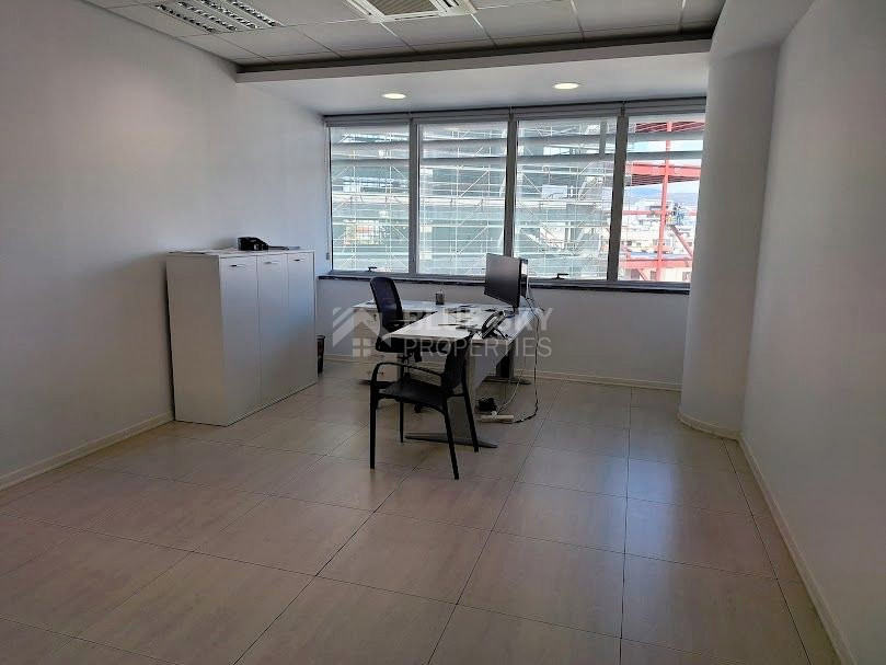 LUXURY OFFICES FOR RENT ON MAIN MAKARIOS AVENUE