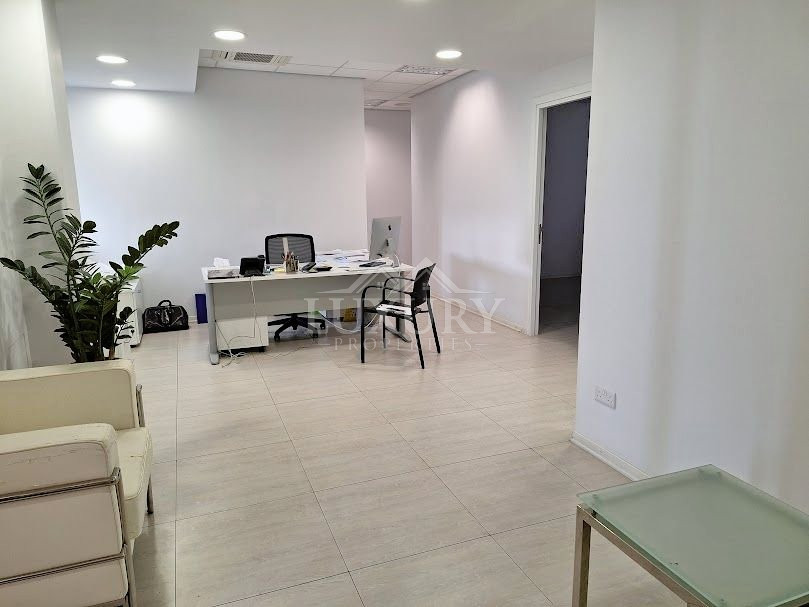 LUXURY OFFICES FOR RENT ON MAIN MAKARIOS AVENUE