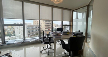 LUXURY BUILDING FOR SALE ON SPYROU KYPRIANOU AVENUE-MESA GEITONIA