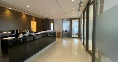 LUXURY BUILDING FOR SALE ON SPYROU KYPRIANOU AVENUE-MESA GEITONIA