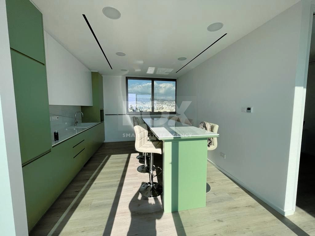 LUXURY BUILDING FOR SALE ON SPYROU KYPRIANOU AVENUE-MESA GEITONIA