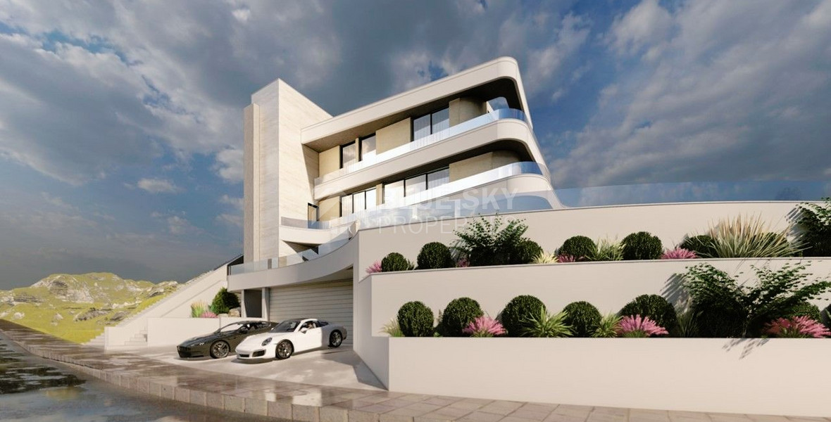 Luxury Six Bedroom Villa with Panoramic View in Agios Tychon, Limassol