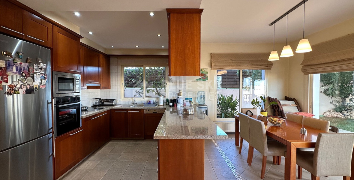 FIVE BEDROOM DETACHED HOUSE FOR SALE IN AGIA FYLA