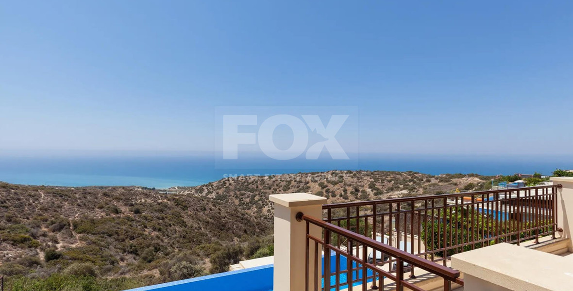 Luxury  four Bedroom Villa with Panoramic Mediterranean Views at Aphrodite Hills for sale