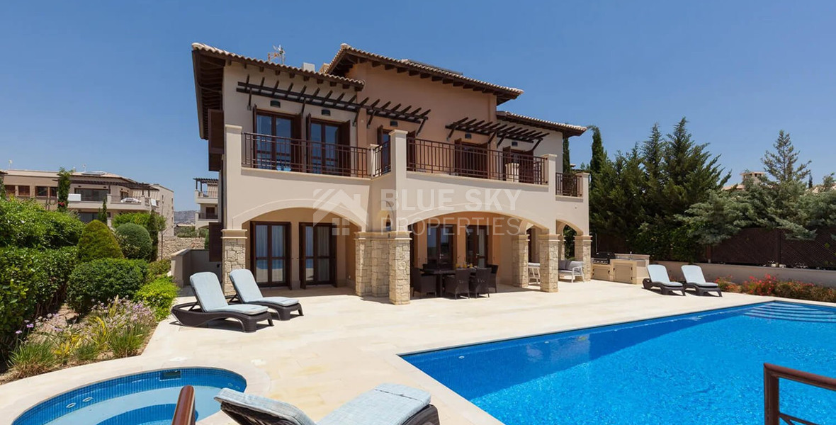 Luxury  four Bedroom Villa with Panoramic Mediterranean Views at Aphrodite Hills for sale