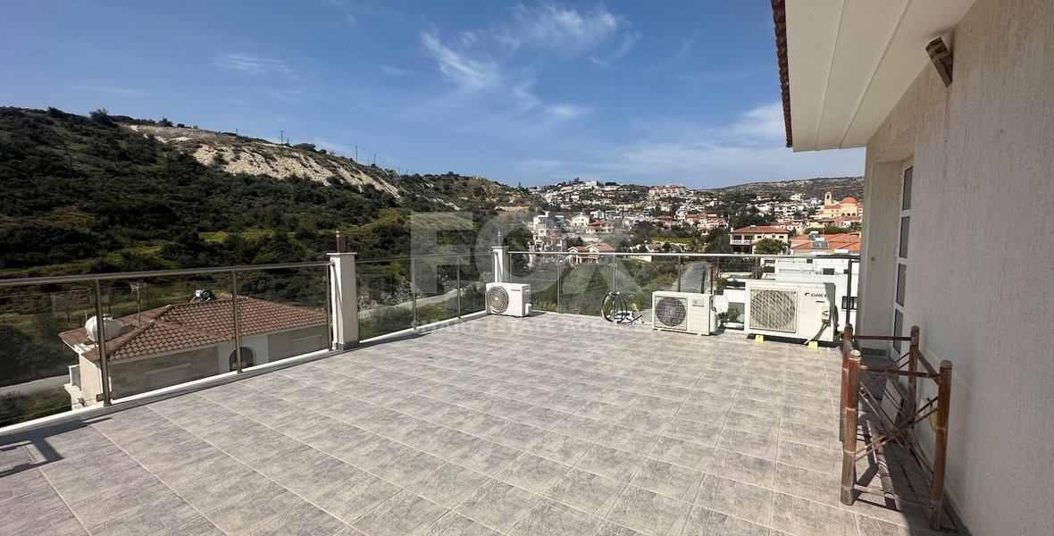 Detached 4 bedroom house in the quiet residential location of Agios Tychonas.