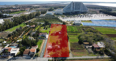 Prime Land for sale right behind City of Dreams & My Mall