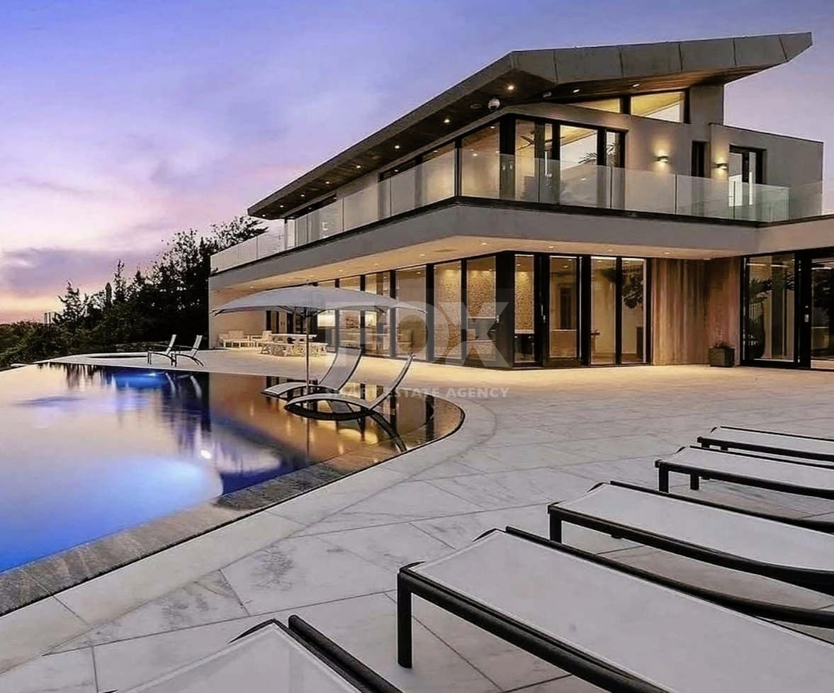 Five bedroom exceptional villa in a privileged area in Aphrodite Hills , Paphos