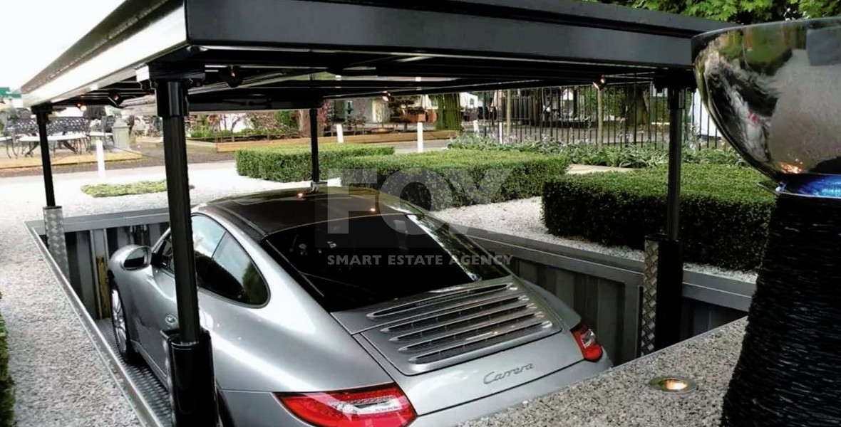 Five bedroom exceptional villa in a privileged area in Aphrodite Hills , Paphos