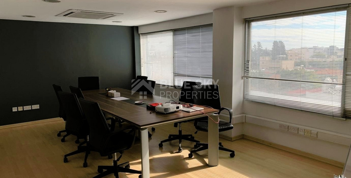 Office for rent in Makarios Avenue, Limassol