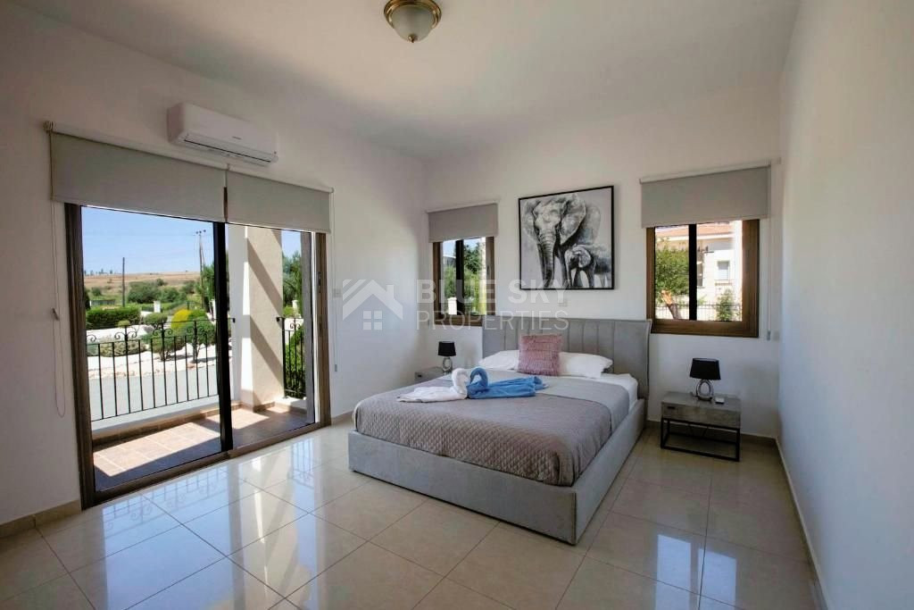 Luxury Oasis : Your Dream Villa in Paphos!