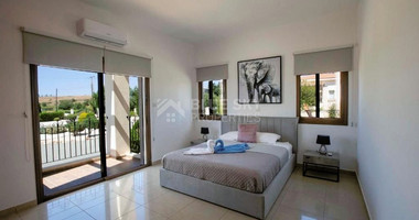 Luxury Oasis : Your Dream Villa in Paphos!