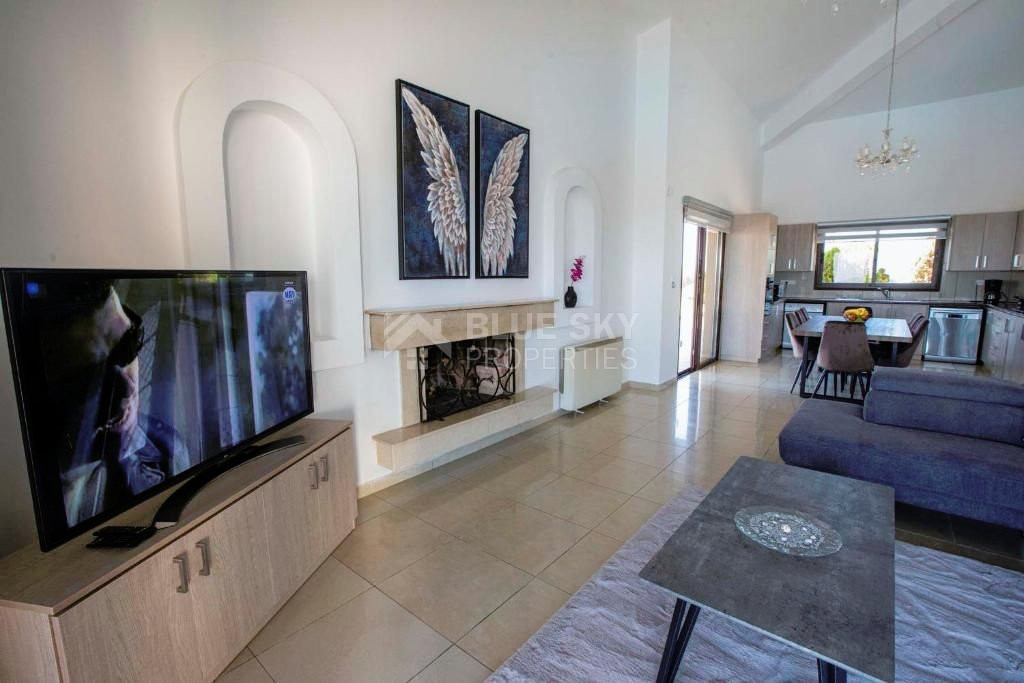 Luxury Oasis : Your Dream Villa in Paphos!