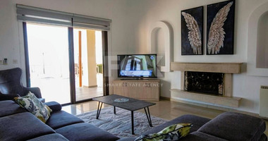 Luxury Oasis : Your Dream Villa in Paphos!