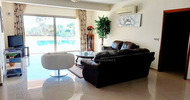 AMAZING SEA FRONT FIVE-BEDROOM LUXURY VILLA WITH BREATHTAKING VIEWS