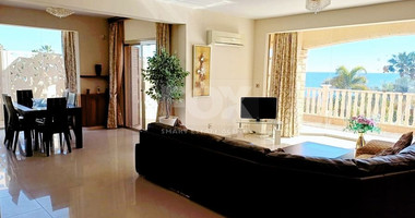 AMAZING SEA FRONT FIVE-BEDROOM LUXURY VILLA WITH BREATHTAKING VIEWS