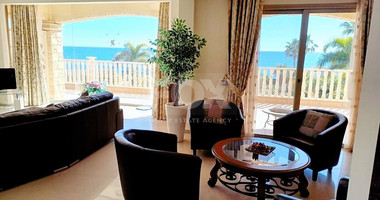 AMAZING SEA FRONT FIVE-BEDROOM LUXURY VILLA WITH BREATHTAKING VIEWS