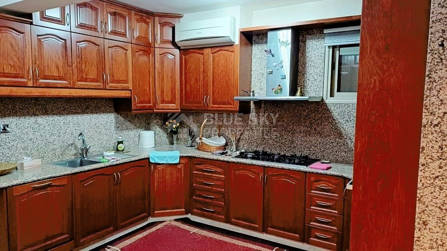 AMAZING SEA FRONT FIVE-BEDROOM LUXURY VILLA WITH BREATHTAKING VIEWS