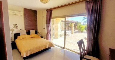 AMAZING SEA FRONT FIVE-BEDROOM LUXURY VILLA WITH BREATHTAKING VIEWS