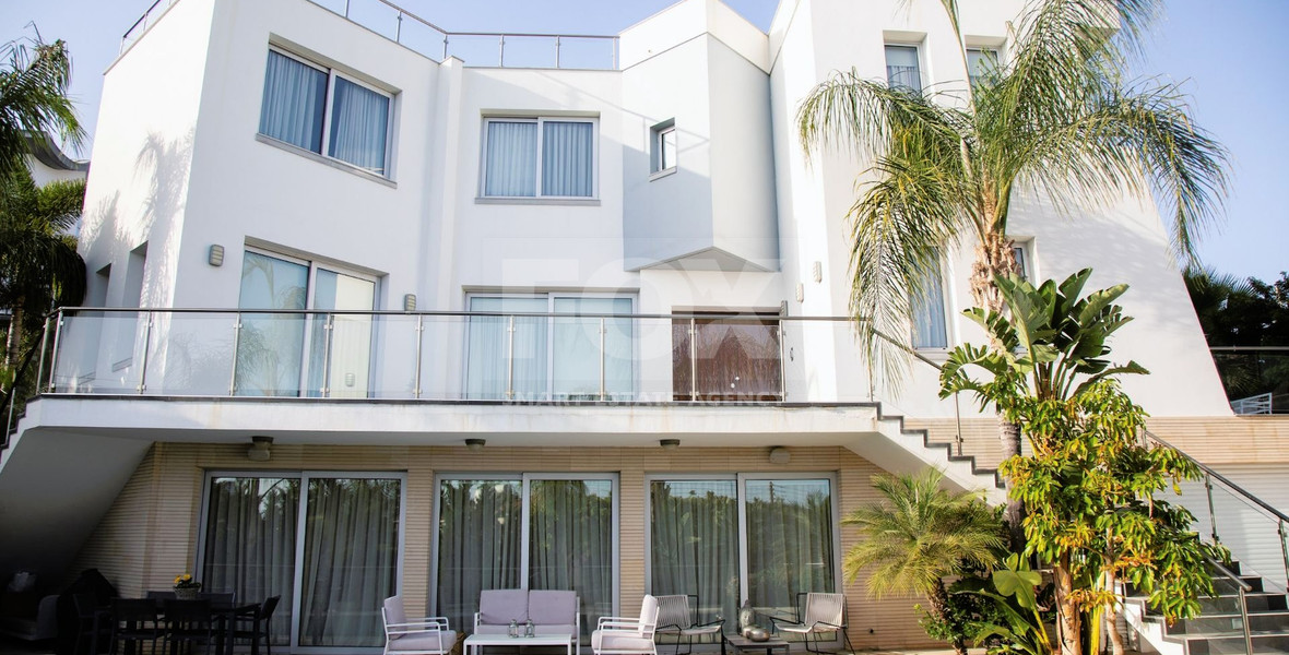 Luxury 5 bedroom villa for sale in Agios Tychon, Limassol
