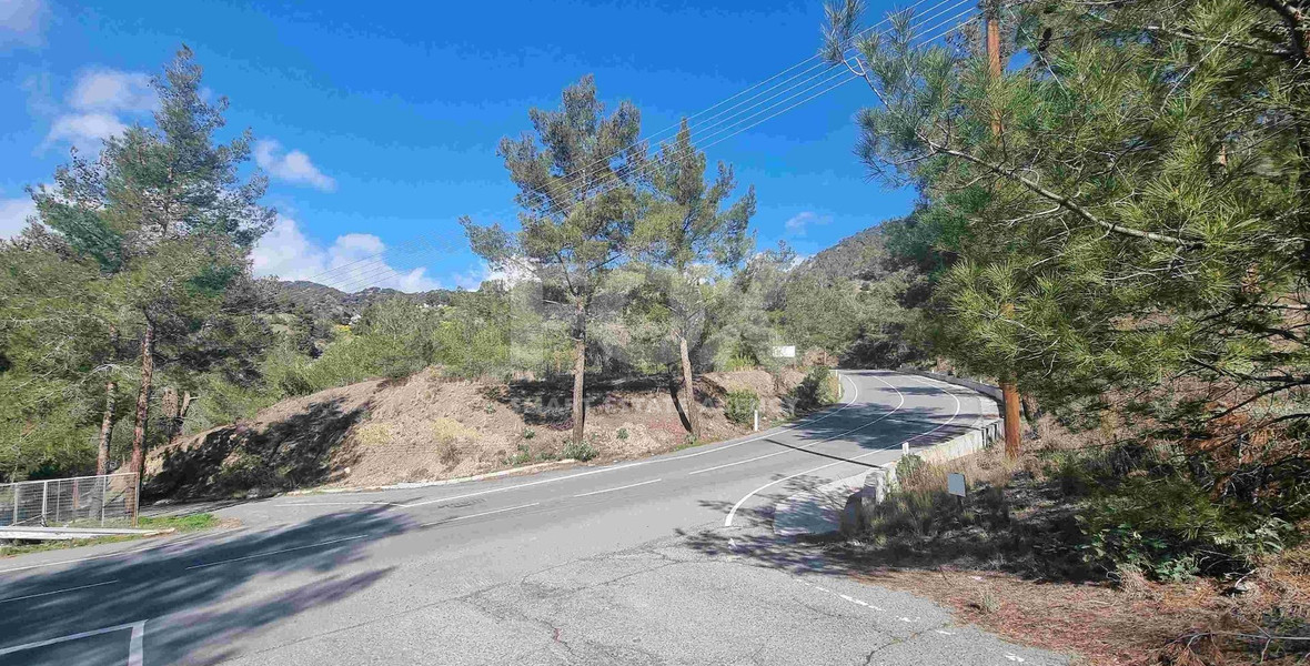 Exclusive Residential Land in Lush Moniatis – 21,690 m² at Only €59/m² – Stunning Investment