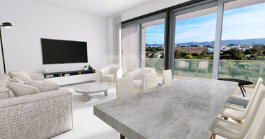 Two bedroom elegant apartment in Chloraka