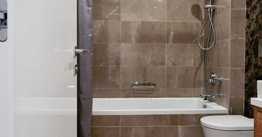 Three bedroom fully renovated apartment in Tombs of The Kings area