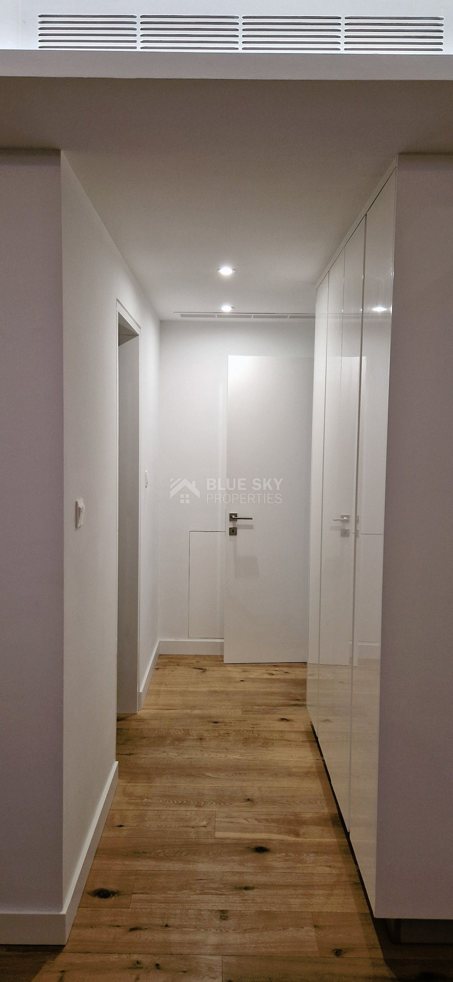 Three bedroom fully renovated apartment in Tombs of The Kings area