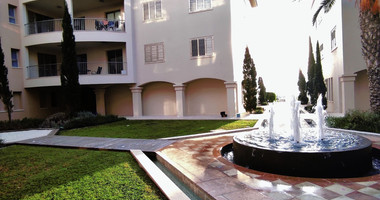 Three bedroom fully renovated apartment in Tombs of The Kings area