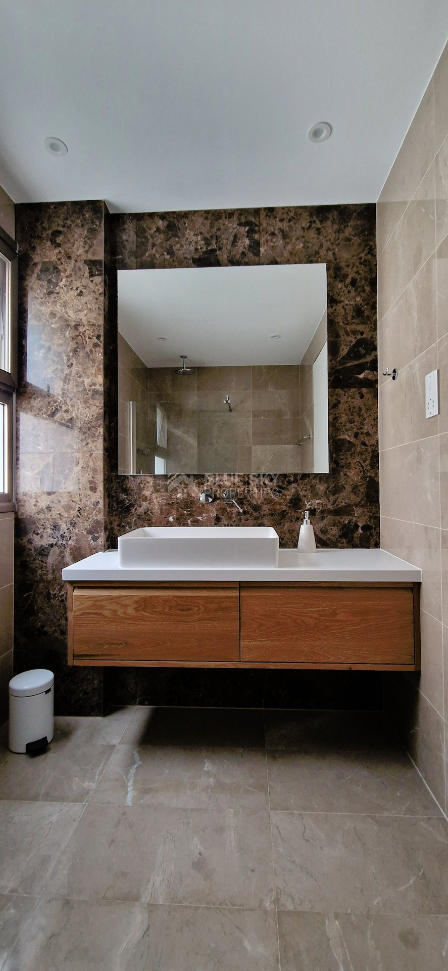 Three bedroom fully renovated apartment in Tombs of The Kings area