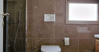 Three bedroom fully renovated apartment in Tombs of The Kings area
