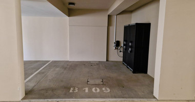 Three bedroom fully renovated apartment in Tombs of The Kings area