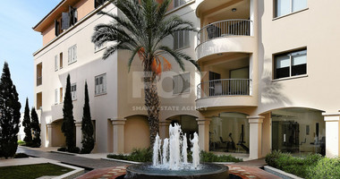 Three bedroom fully renovated apartment in Tombs of The Kings area