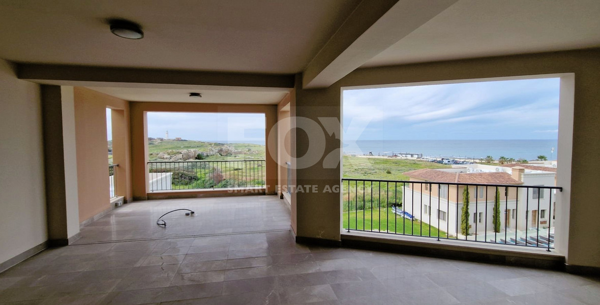 Three bedroom fully renovated apartment in Tombs of The Kings area