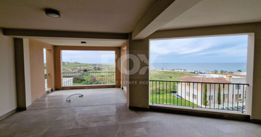 Three bedroom fully renovated apartment in Tombs of The Kings area