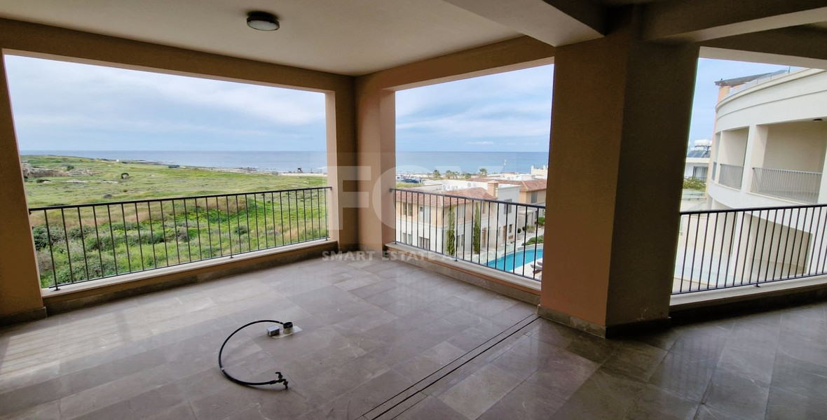 Three bedroom fully renovated apartment in Tombs of The Kings area