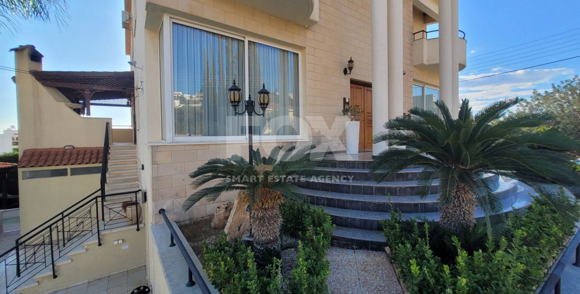 Luxury-Spacious Seven Bedroom Corner Detached Villa With Pool