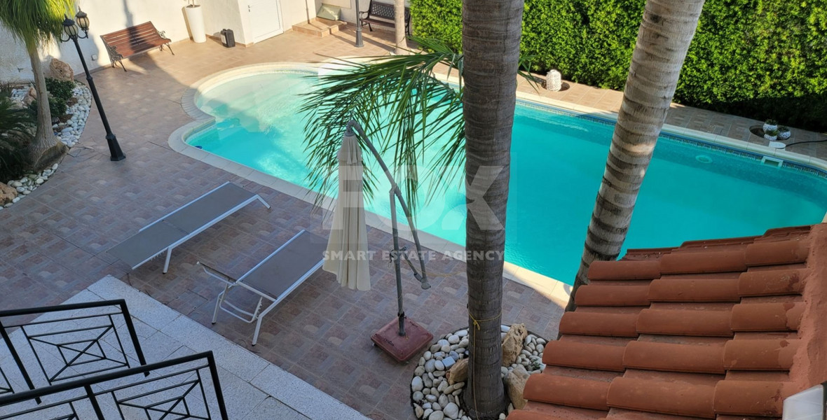Luxury-Spacious Seven Bedroom Corner Detached Villa With Pool