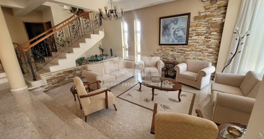 Luxury-Spacious Seven Bedroom Corner Detached Villa With Pool
