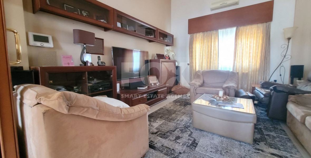 Luxury-Spacious Seven Bedroom Corner Detached Villa With Pool