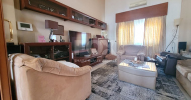 Luxury-Spacious Seven Bedroom Corner Detached Villa With Pool