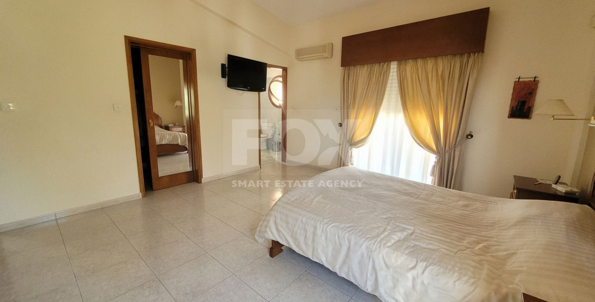 Luxury-Spacious Seven Bedroom Corner Detached Villa With Pool