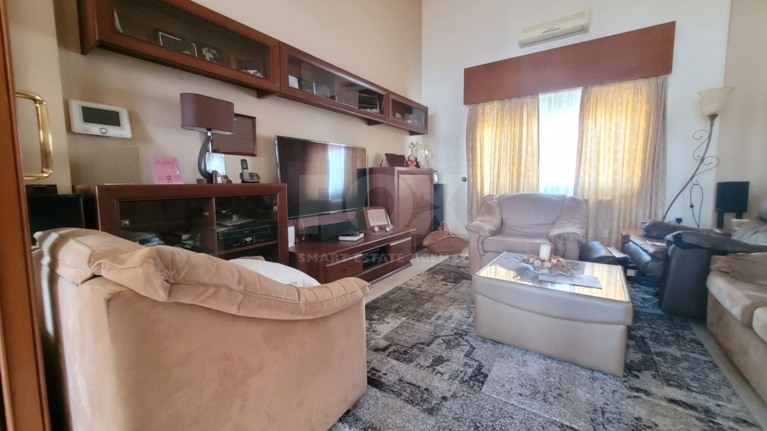 Luxury-Spacious Seven Bedroom Corner Detached Villa With Pool