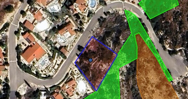 Plot in Kamares club in Tala village