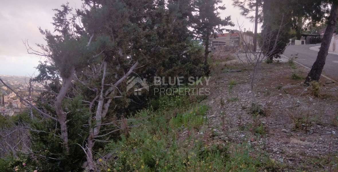 Plot in Kamares club in Tala village