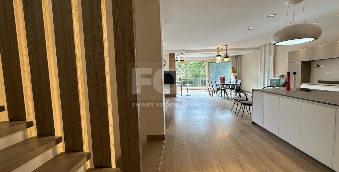 FOR RENT LUXURY FIVE BEDROOM VILLA 20 METRES FROM THE SEA IN THE AMATHOUNDA AREA OF LIMASSOL