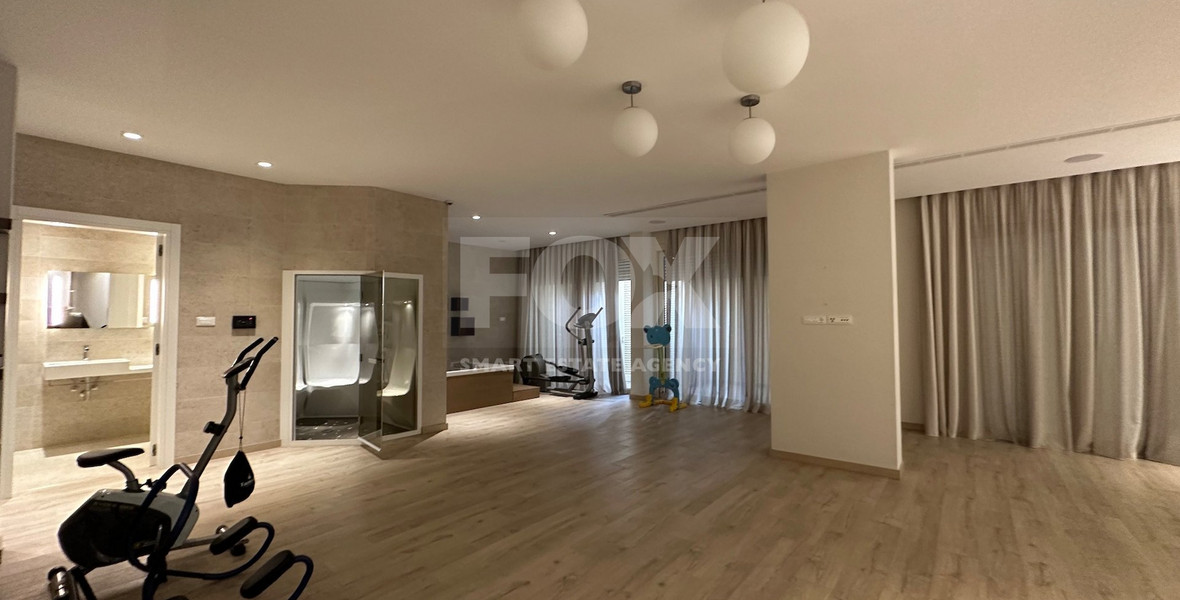 FOR RENT LUXURY FIVE BEDROOM VILLA 20 METRES FROM THE SEA IN THE AMATHOUNDA AREA OF LIMASSOL