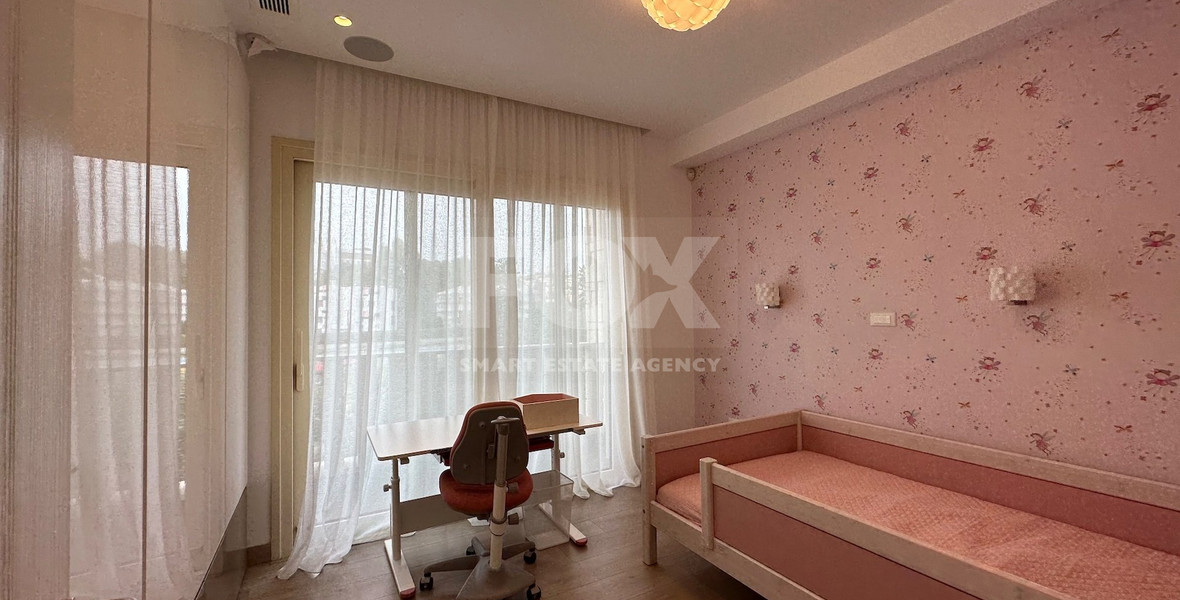 FOR RENT LUXURY FIVE BEDROOM VILLA 20 METRES FROM THE SEA IN THE AMATHOUNDA AREA OF LIMASSOL